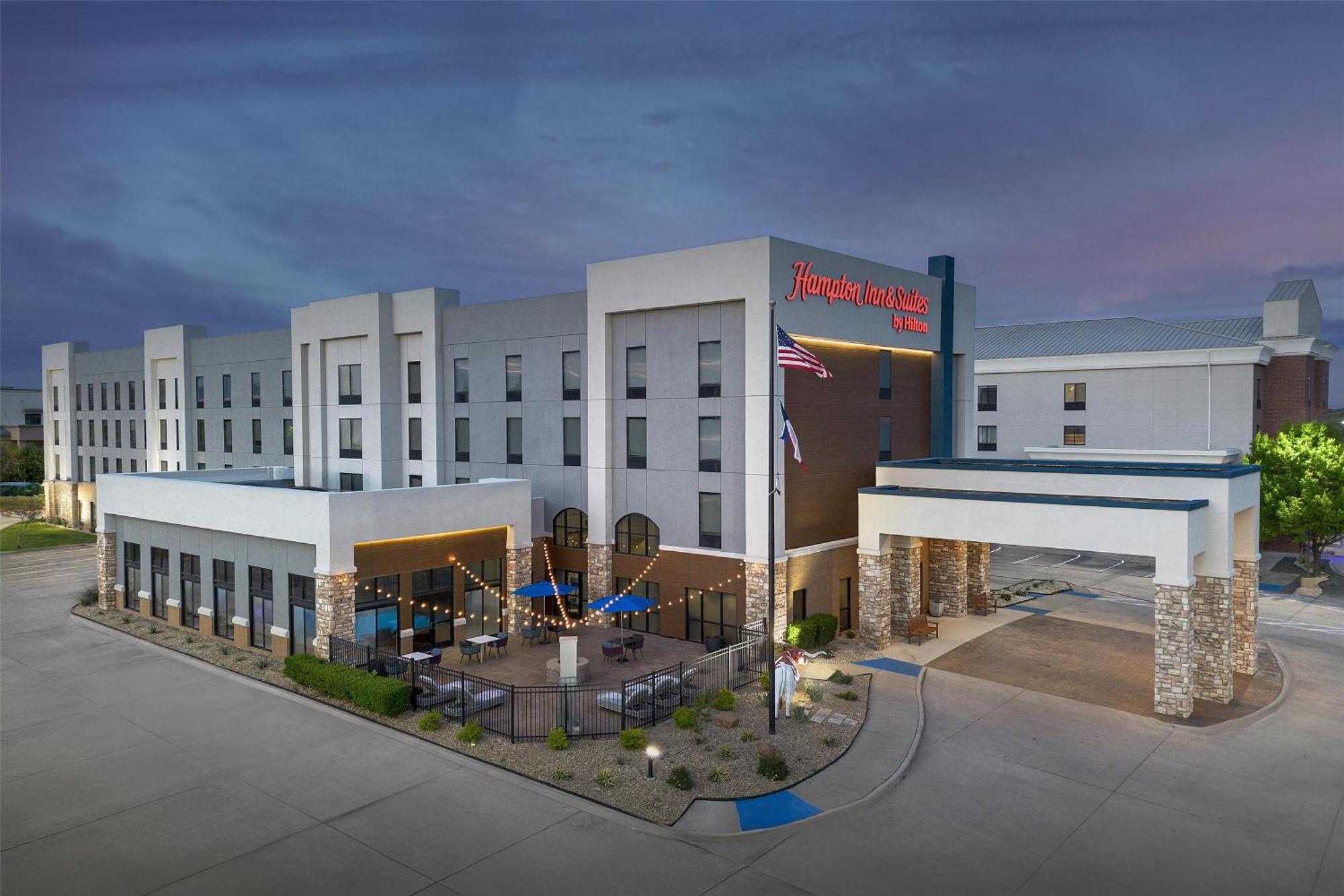 Hampton Inn & Suites Dallas-Dfw Airport Херст Экстерьер фото