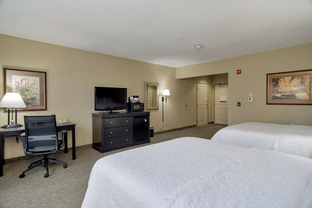 Hampton Inn & Suites Dallas-Dfw Airport Херст Номер фото
